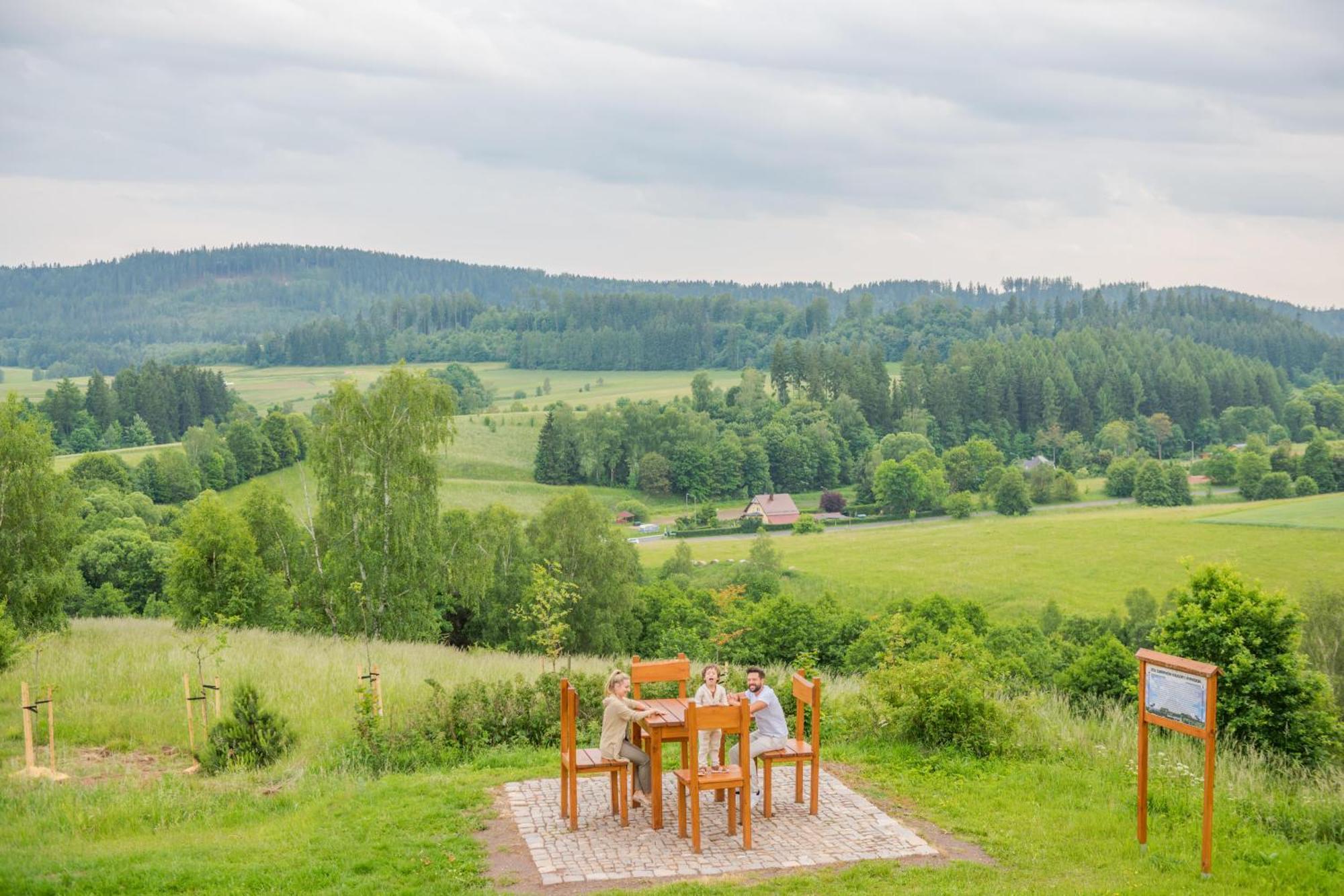 Rajska Polana Domki Premium ,Na Odludziu Z Prywatna Balia Z Jacuzzi I Sauna ,Cisza,Rowery Elektryczne,Gory,Astroprzygoda,- Adrspach, Skalne Miasto, Zamek Ksiaz,Andrzejowka,Karpacz, Sniezka,Janskie Laznie,Pec Mieroszow Exterior photo
